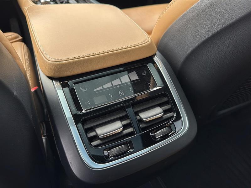 volvo XC90 2023 - 17
