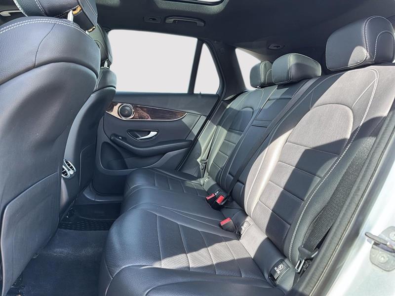mercedes-benz GLC 300 2019 - 19