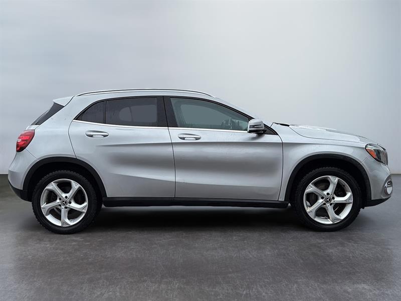 mercedes-benz GLA 250 2018 - 9