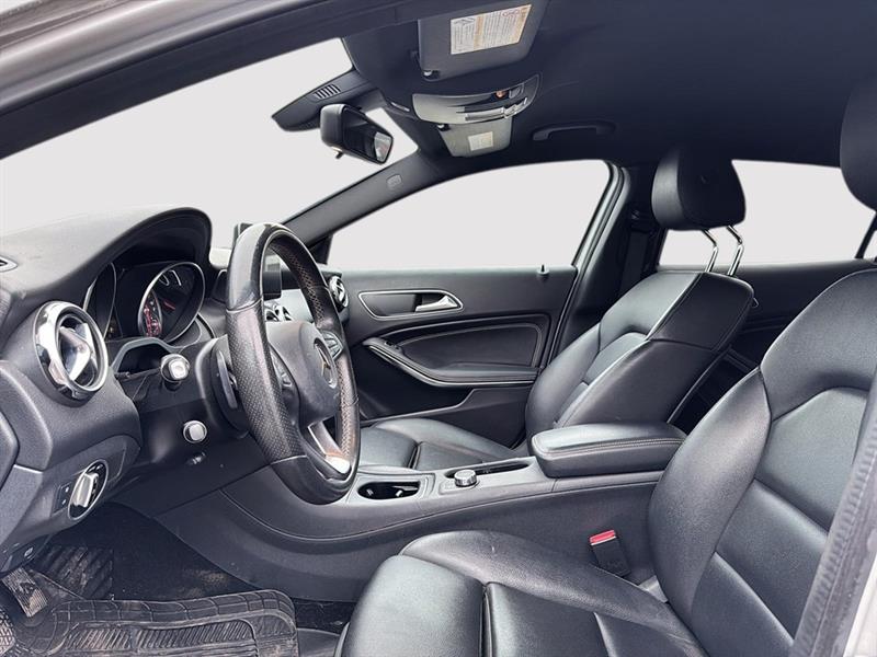mercedes-benz GLA 250 2018 - 13
