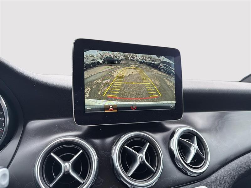 mercedes-benz GLA 250 2018 - 22