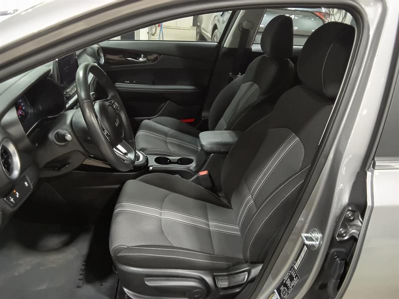 kia Forte 2023 - 21