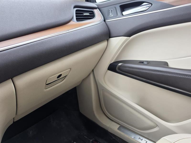 lincoln MKC 2016 - 21