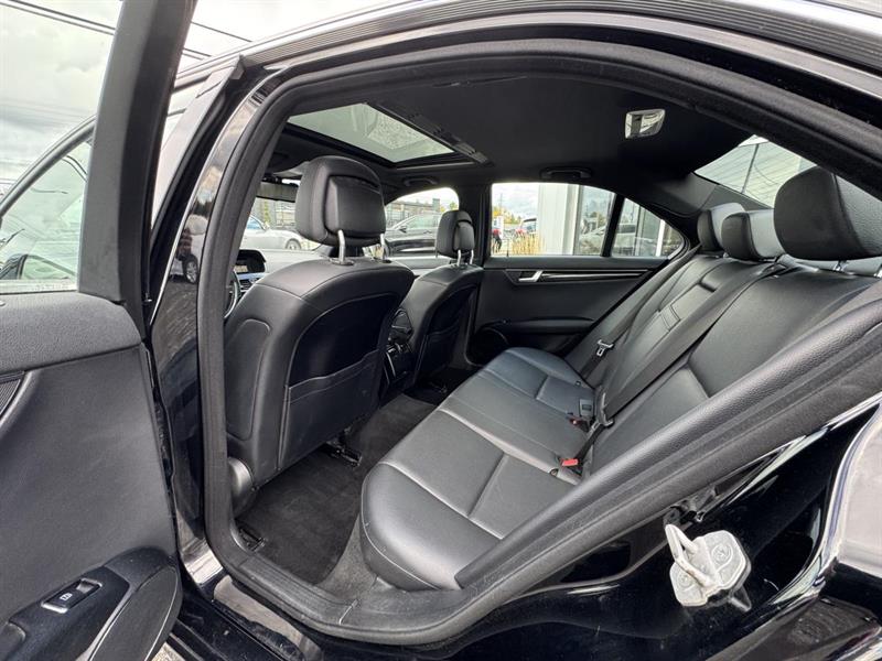 mercedes-benz C 300 2014 - 25