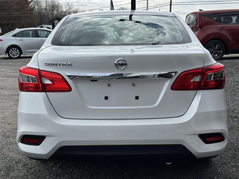 nissan Sentra 2018 - 6