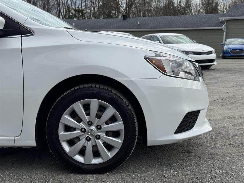 nissan Sentra 2018 - 11