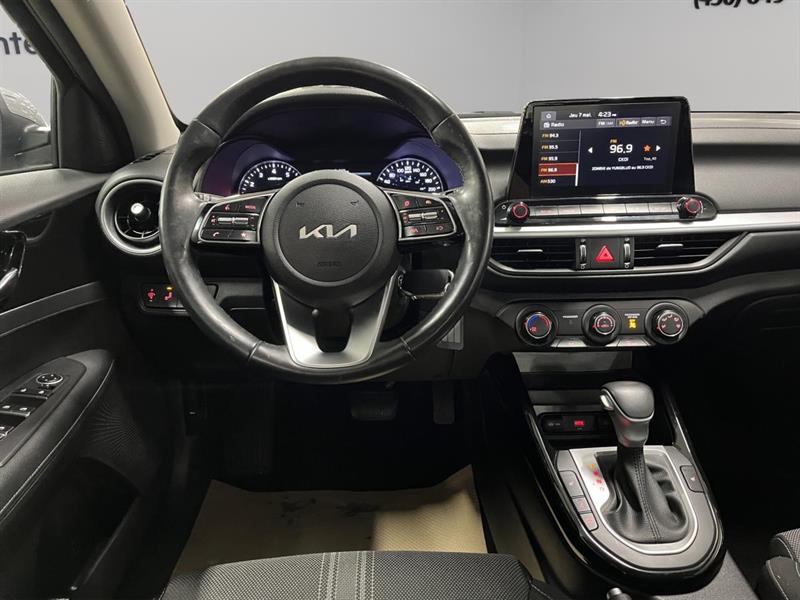 kia Forte 2023 - 13