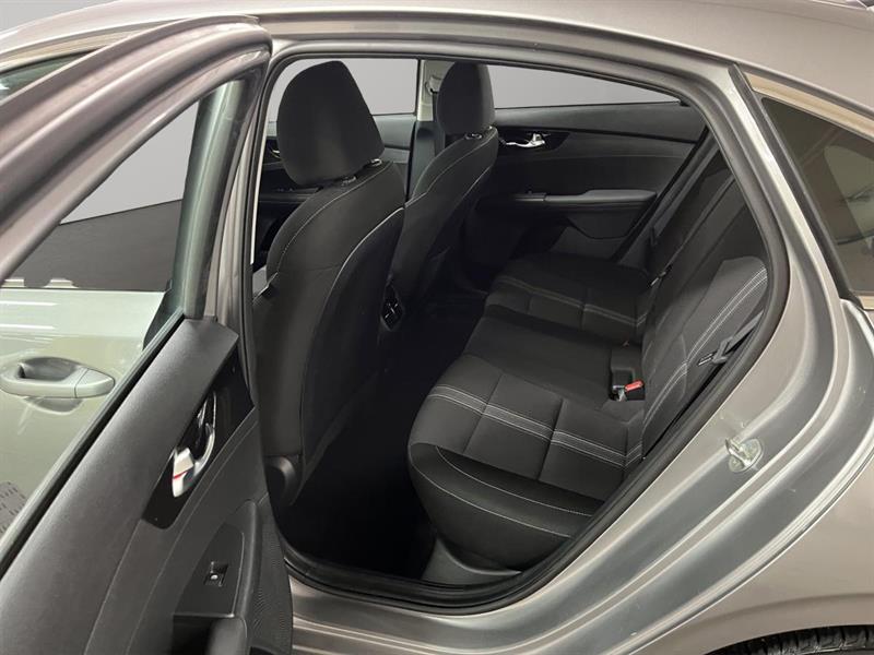 kia Forte 2023 - 19