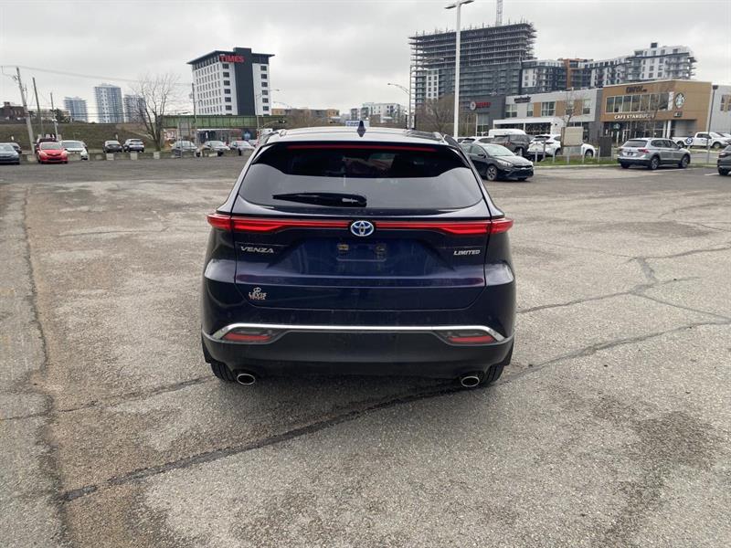 toyota Venza Hybrid 2023 - 3