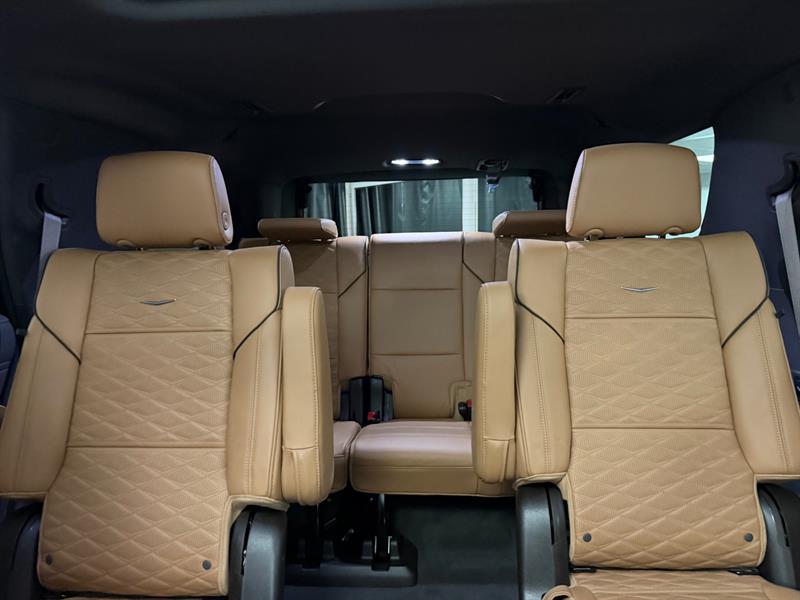 cadillac Escalade 2022 - 24