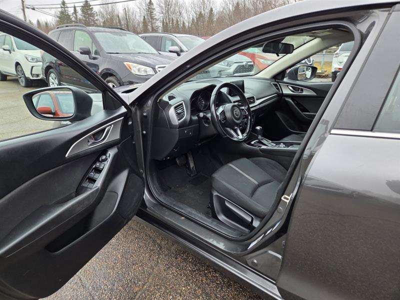 mazda Mazda3 2018 - 10