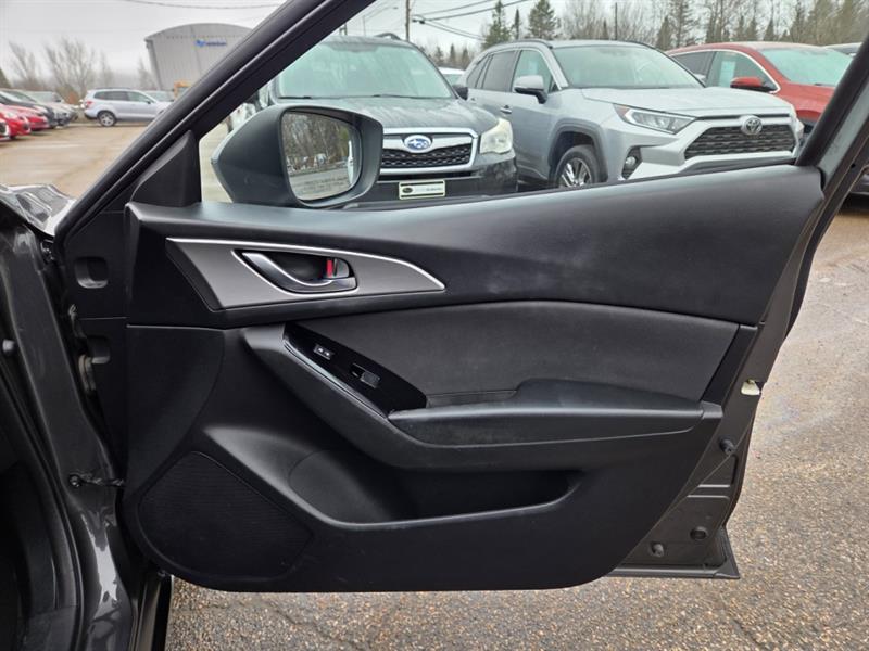 mazda Mazda3 2018 - 16