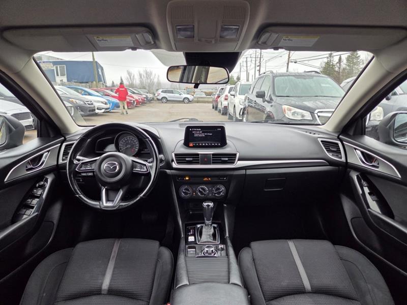 mazda Mazda3 2018 - 21