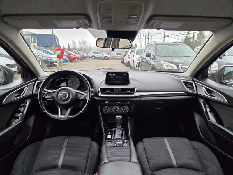 mazda Mazda3 2018 - 23