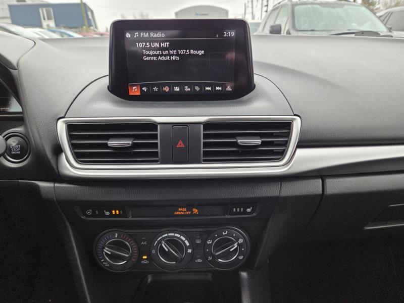 mazda Mazda3 2018 - 24