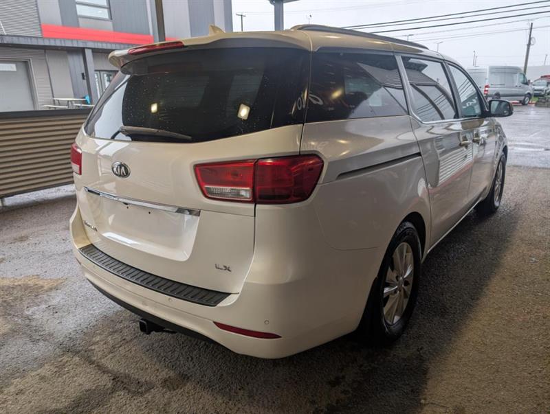 kia Sedona 2016 - 7