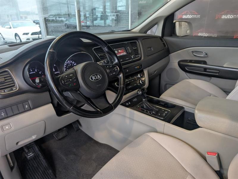 kia Sedona 2016 - 14