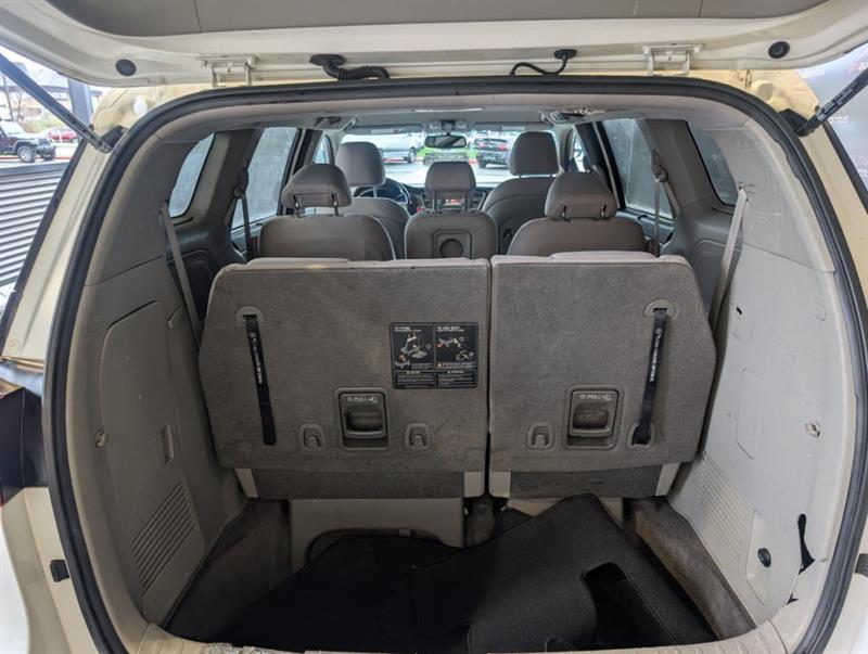 kia Sedona 2016 - 31