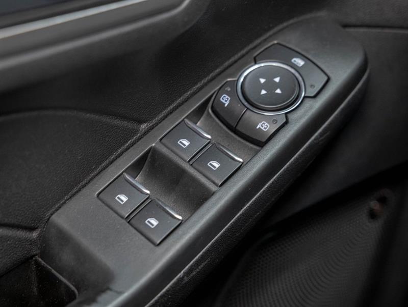ford Escape Hybride 2021 - 24