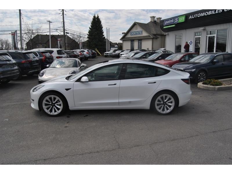 2022 Tesla Model 3 - Image 2