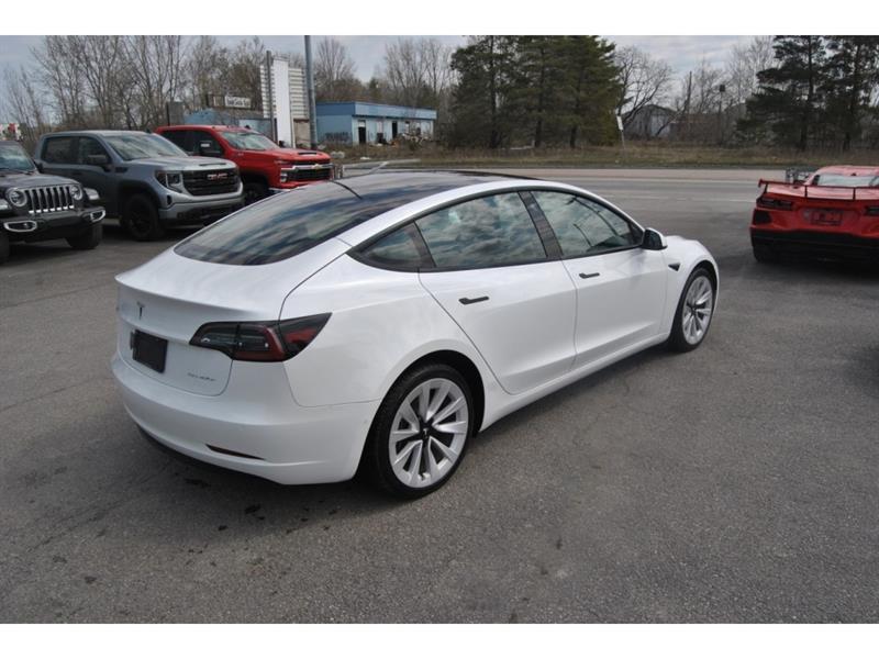 2022 Tesla Model 3 - Image 5