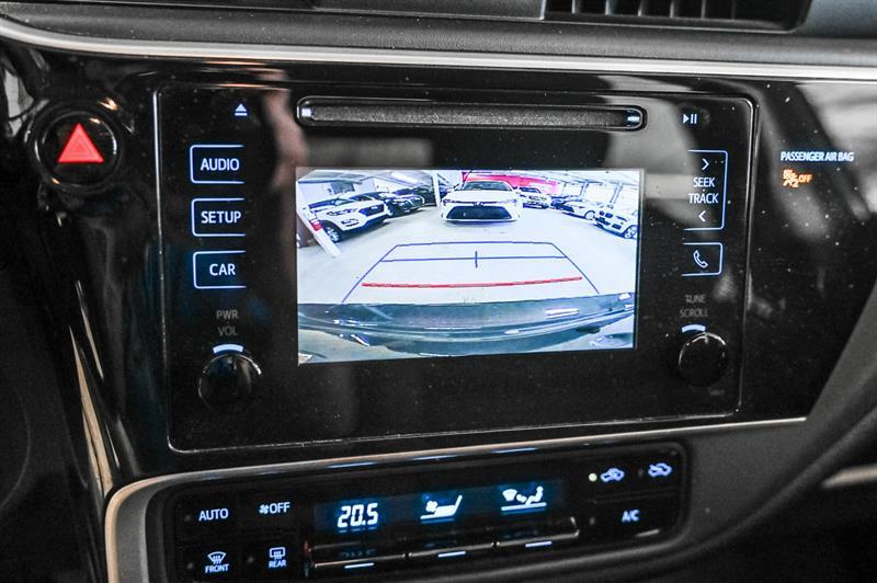 2019 Toyota Corolla - Image 17