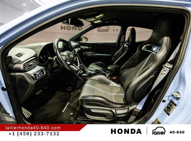 2022 Hyundai Veloster - Image 20