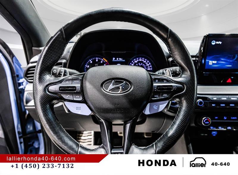 2022 Hyundai Veloster - Image 23