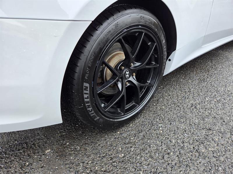 hyundai Coupé Genesis 2016 - 8