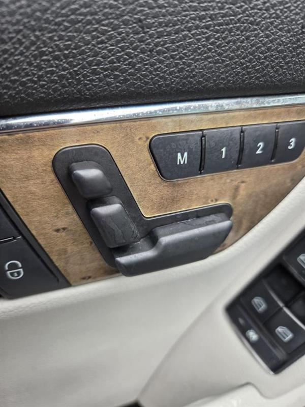 2010 Mercedes-Benz C-Class - Image 18