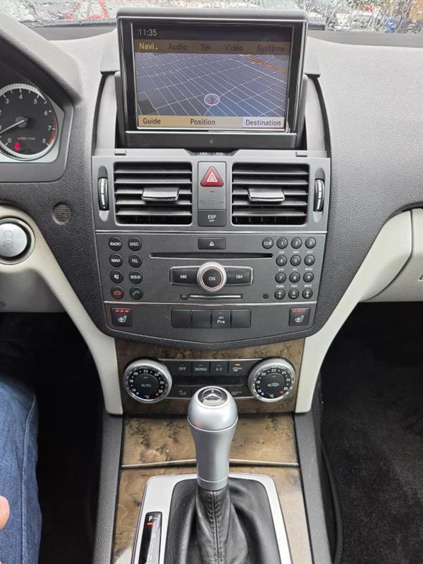 2010 Mercedes-Benz C-Class - Image 21