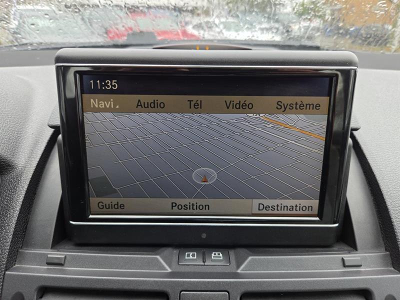 2010 Mercedes-Benz C-Class - Image 24