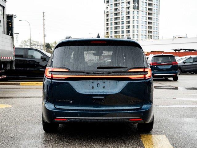 chrysler Pacifica 2024 - 9