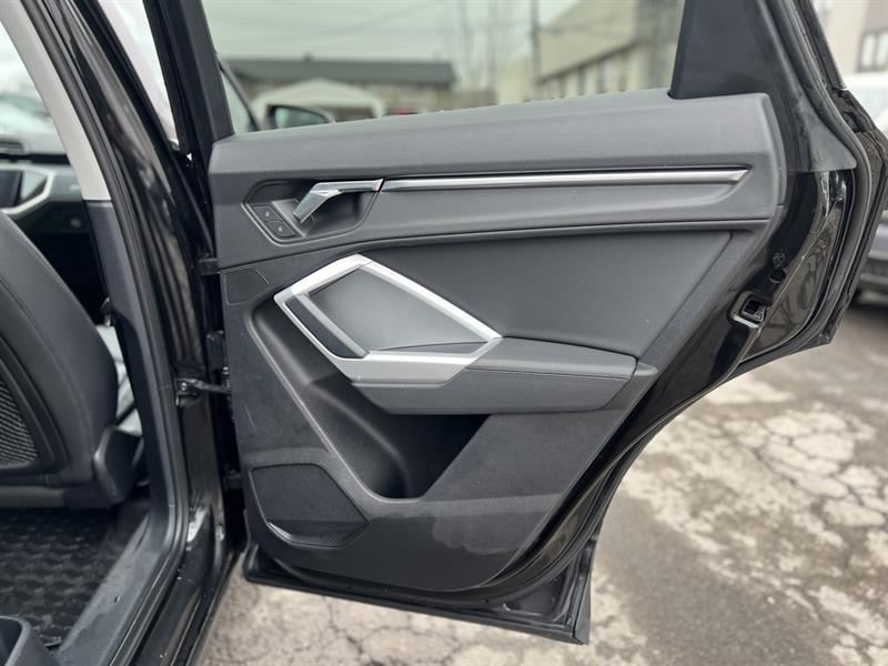audi Q3 2022 - 31