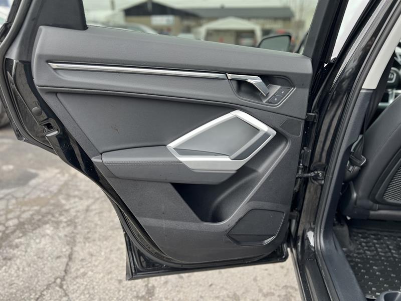 audi Q3 2022 - 34
