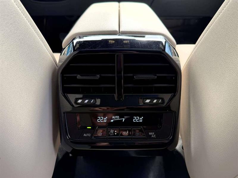 bmw iX 2023 - 19
