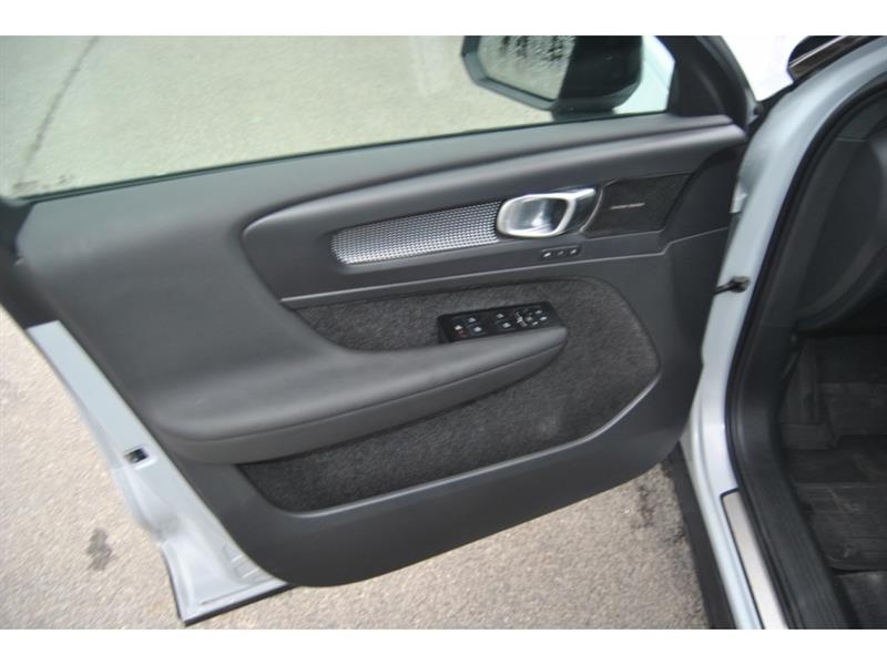 volvo XC40 2022 - 12