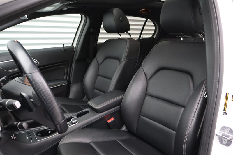 mercedes-benz GLA 2020 - 13