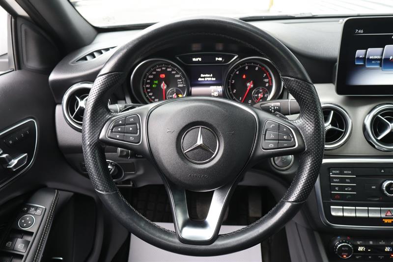 mercedes-benz GLA 2020 - 16