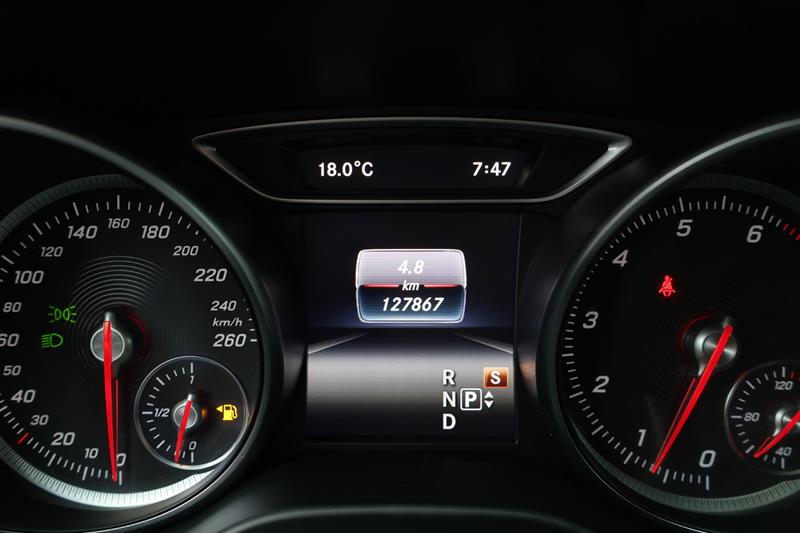mercedes-benz GLA 2020 - 24