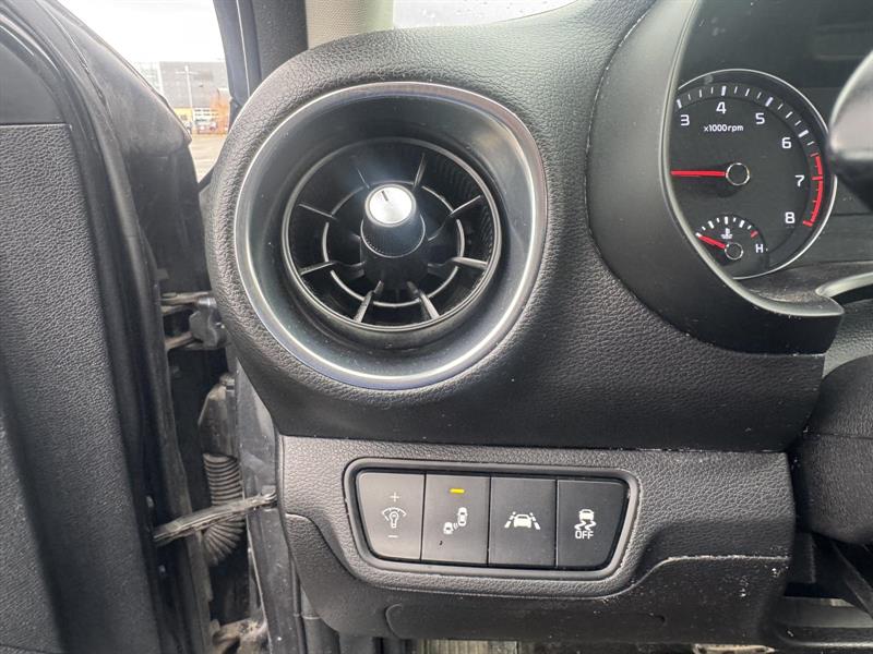 kia Forte 2019 - 9