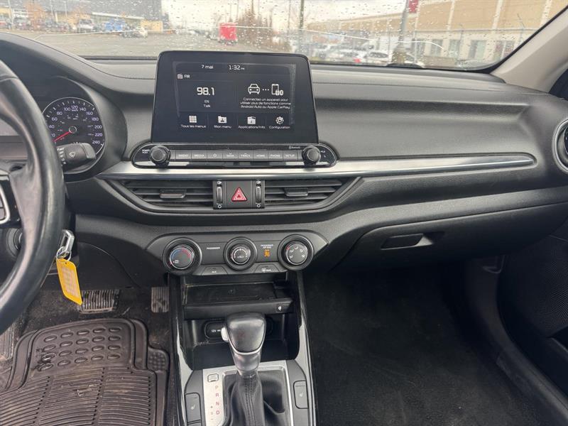kia Forte 2019 - 11