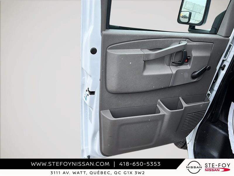 gmc Savana 2023 - 11