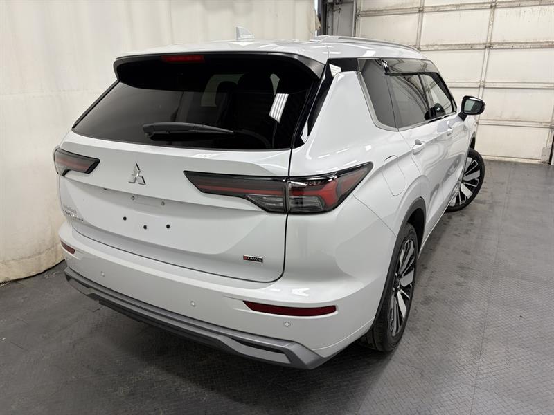 mitsubishi Outlander 2025 - 12