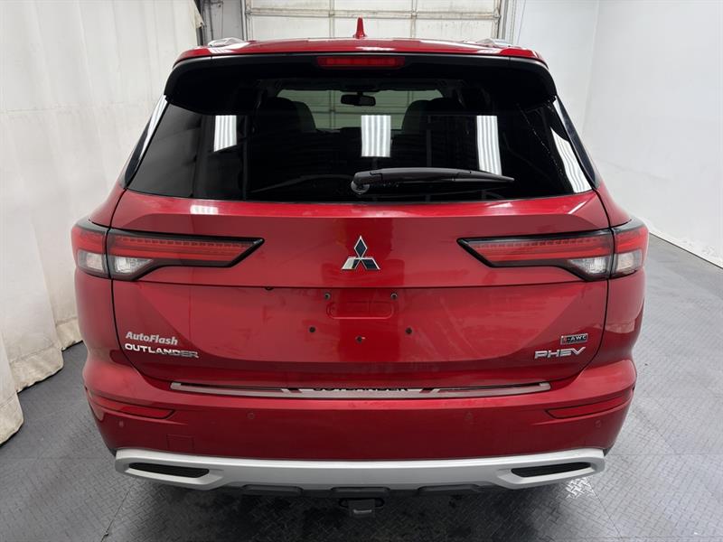 mitsubishi Outlander rechargeable 2024 - 6