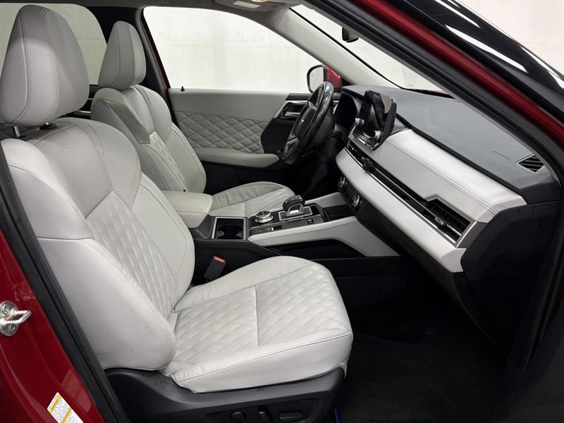 mitsubishi Outlander rechargeable 2024 - 34