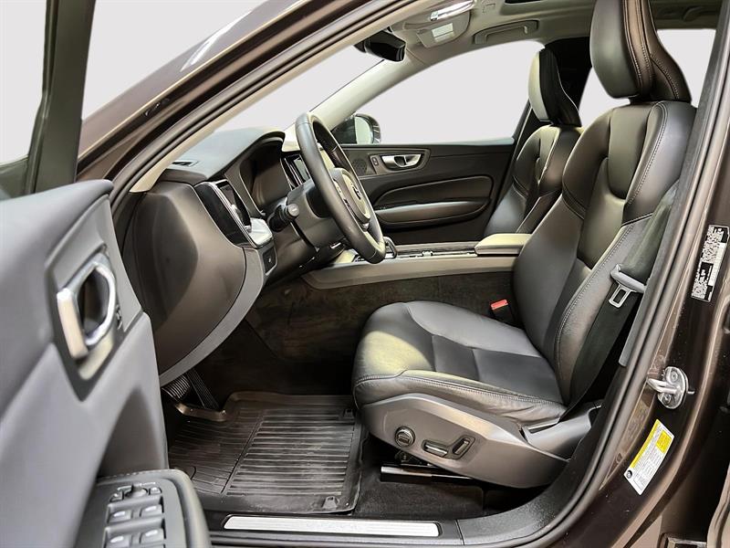 volvo XC60 2023 - 7