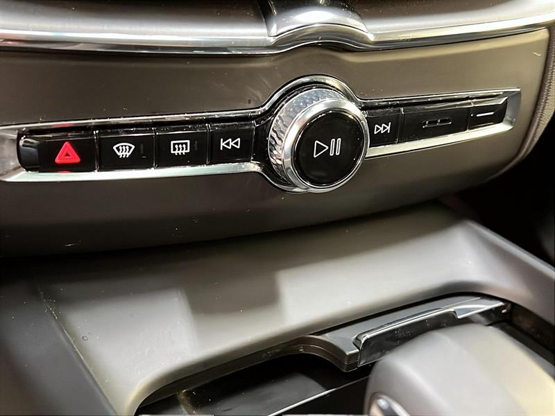 volvo XC60 2023 - 17
