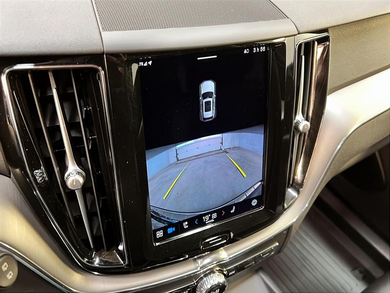 volvo XC60 2023 - 19