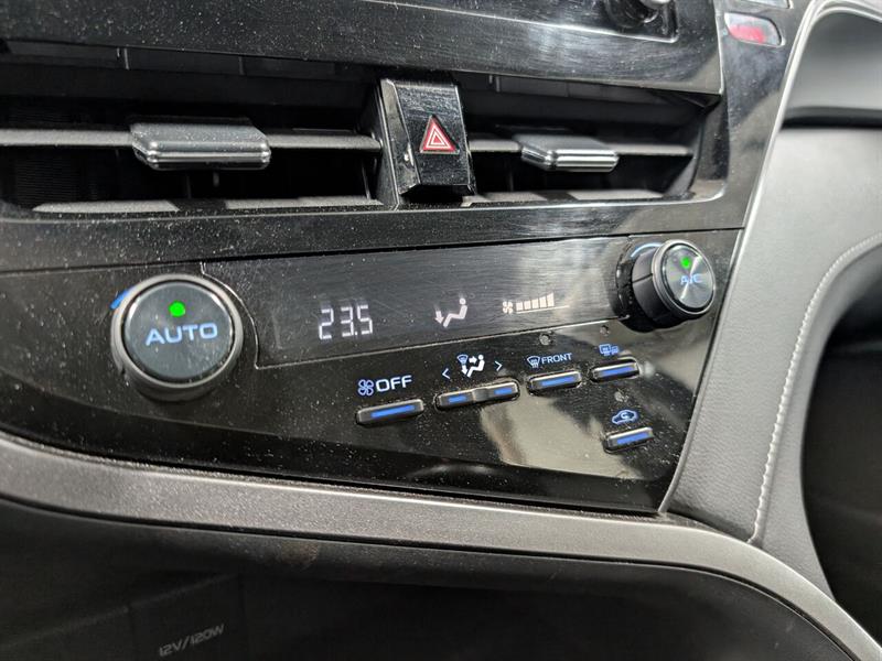 toyota Camry 2023 - 18